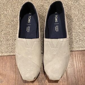 TOMS  Light Gray suede Loafers